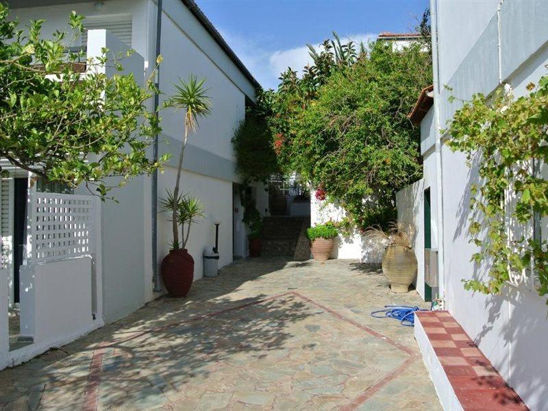 Sunningdale Hotel Agia Galini Esterno foto