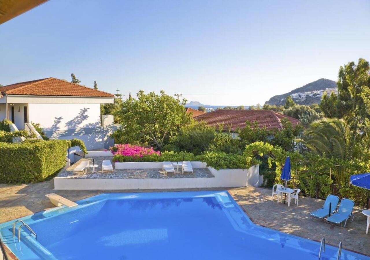 Sunningdale Hotel Agia Galini Esterno foto