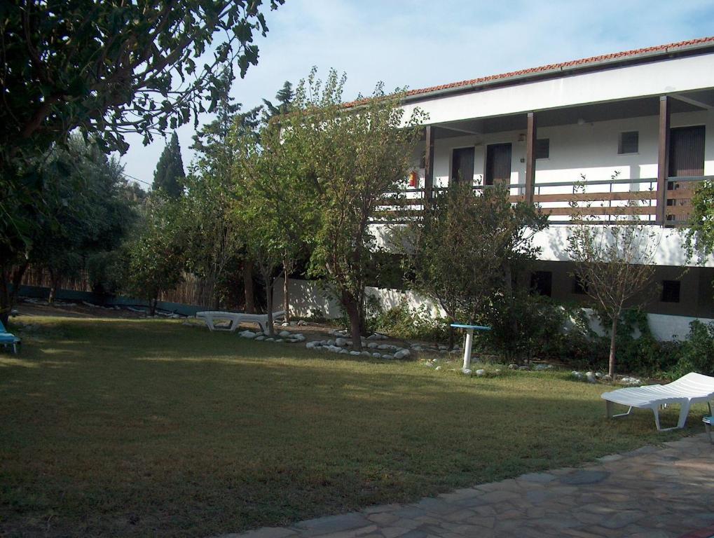 Sunningdale Hotel Agia Galini Esterno foto