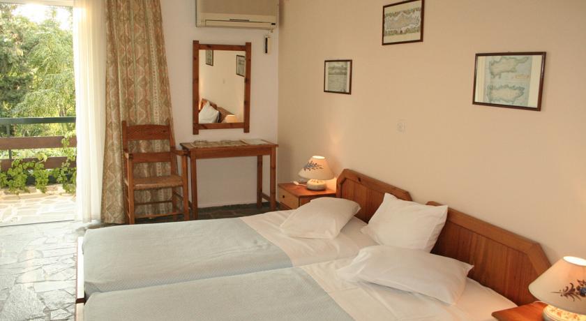 Sunningdale Hotel Agia Galini Esterno foto
